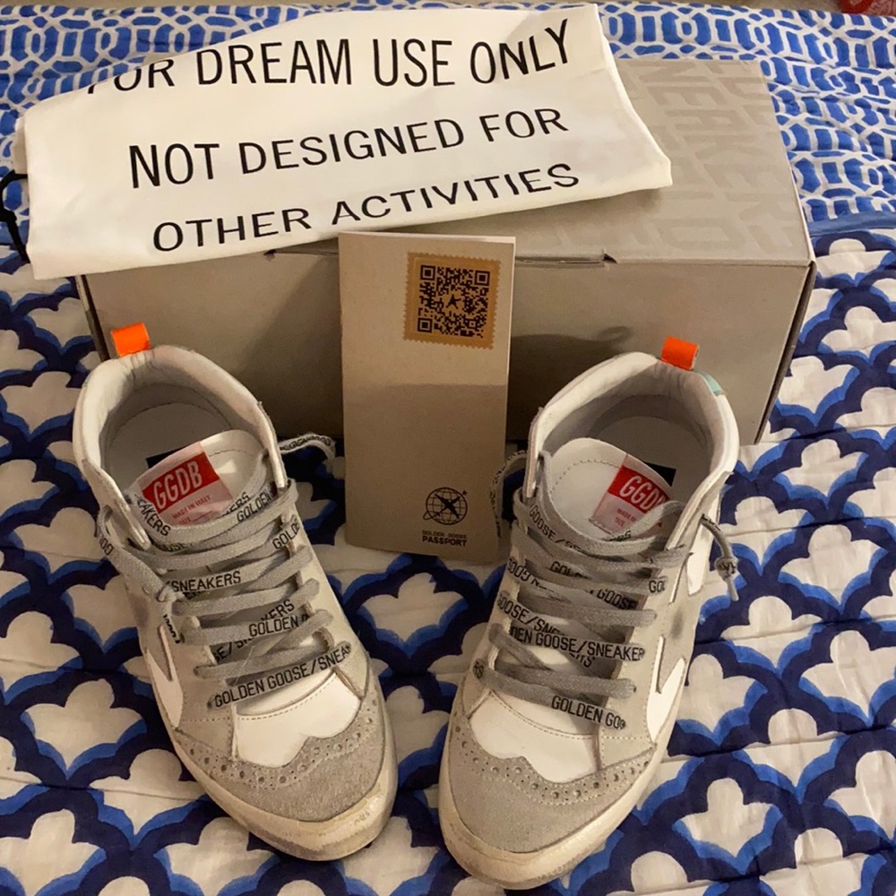 ** AUTHENTIC** GG GOLDEN GOOSE MIDSTAR size 35